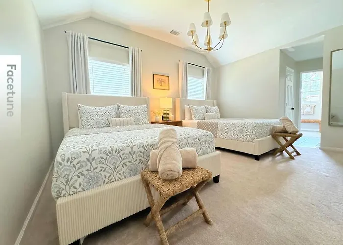 Charming Cottage For Family And Dogs Near Beach & City