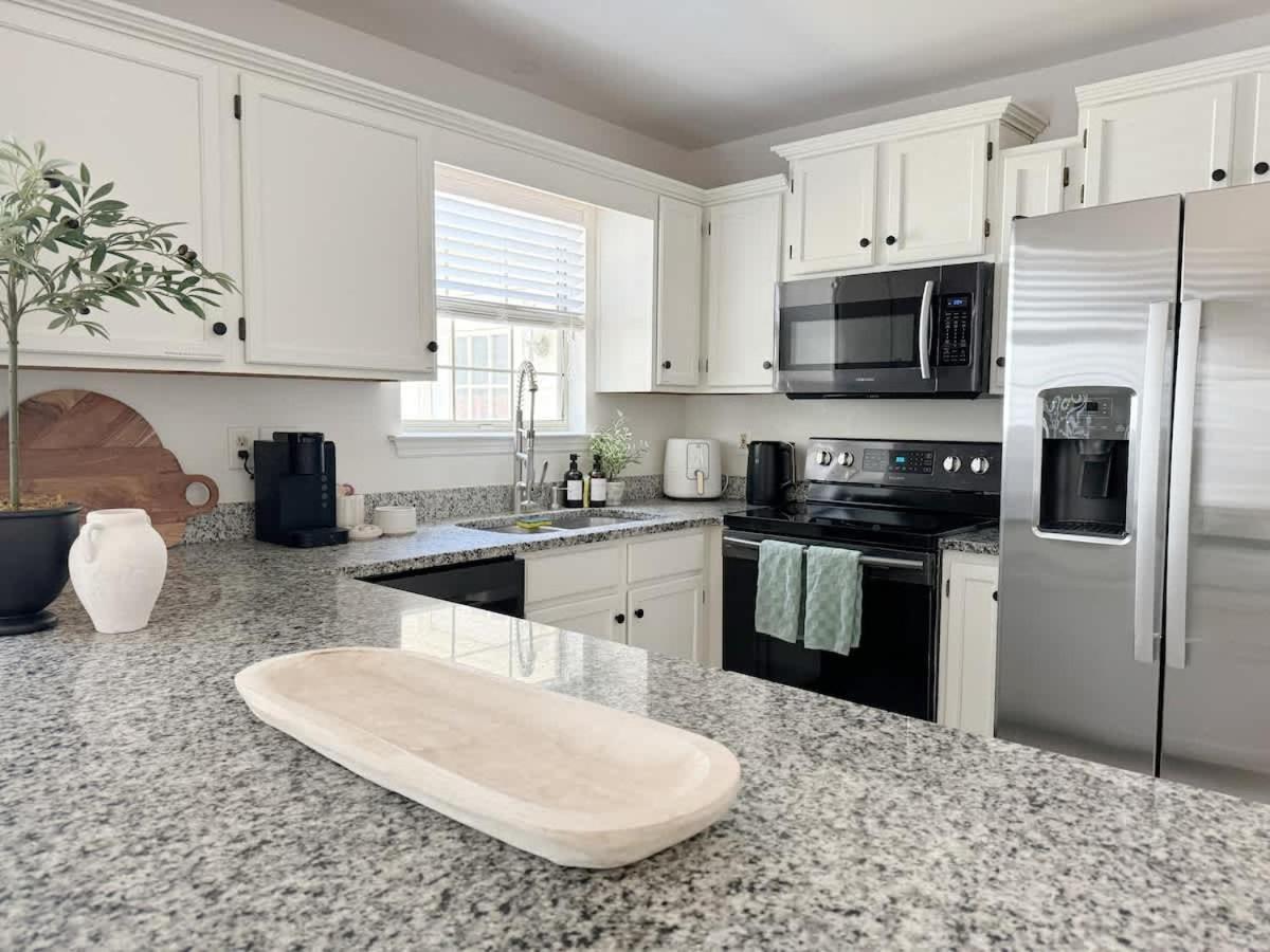 Charming For Family And Dogs Near & Hébergement de vacances Savannah